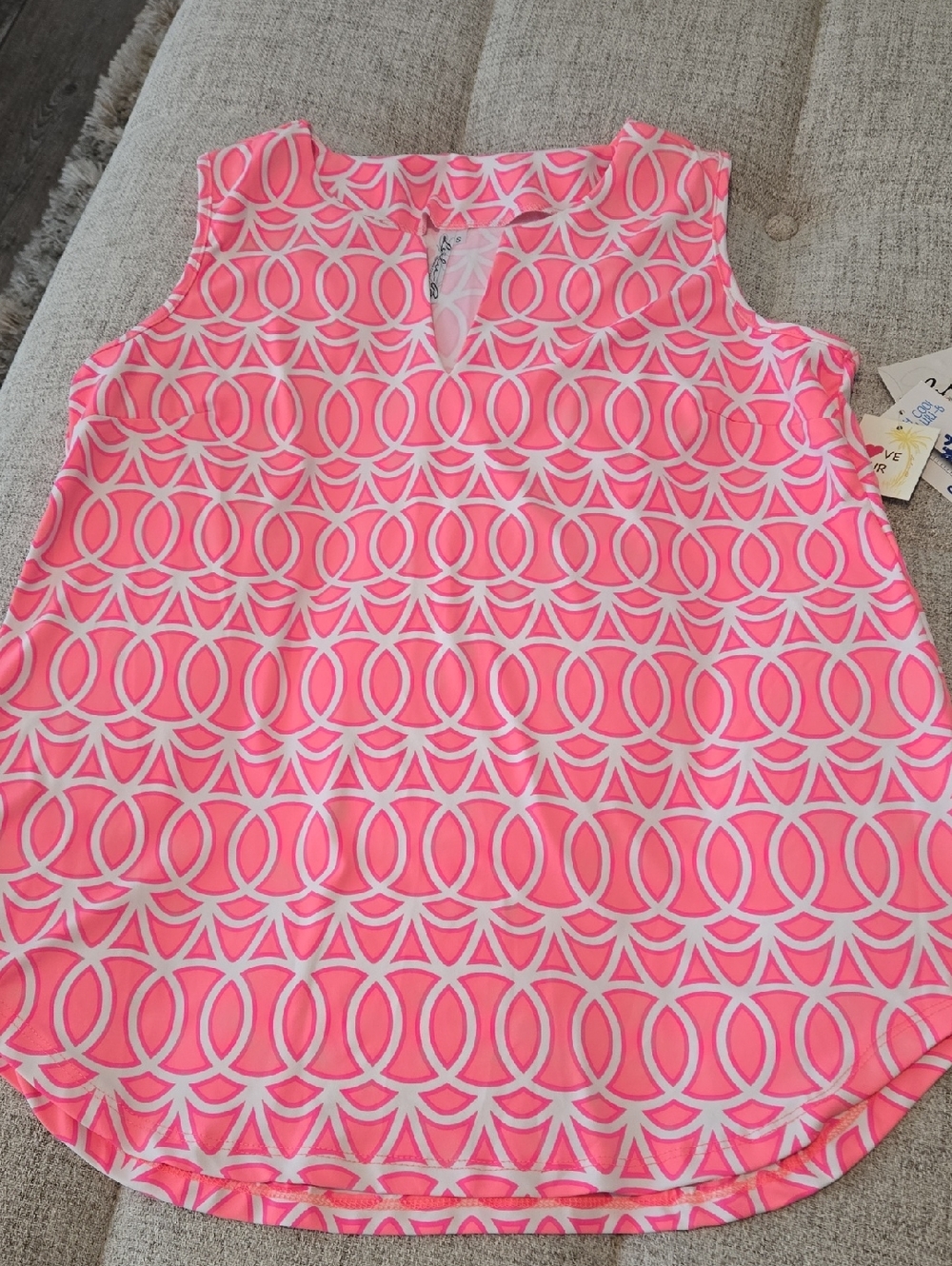 NWT Lulu-B Pink & White Sleeveless Geometric Top - Picture 2 of 8